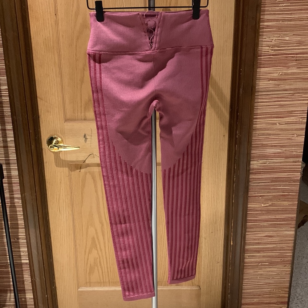 Fabletics High-Waisted Rib Legging - Picture 2 of 4